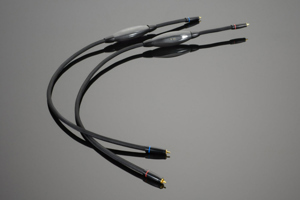 Transparent Reference XL RCA Interconnect