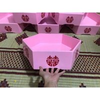 Tráp cưới hỏi màu hồng lục giác
