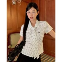Triangle Rubie Set áo sơ mi chấm bi kèm caravat và chân váy xếp li màu đen phong cách cơ bản và dễ mặc dành cho mùa hè