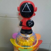 Trò chơi con mực Squid game thăng bằng xoay 360 độ, phát nhạc có đèn led vui nhộn Bi Bo Shop