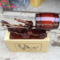 TRỐNG RƯỢU VANG MỘT NGỰA KÉO XE CÓ PHÁO