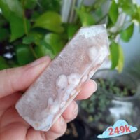 trụ đá flower amethyst
