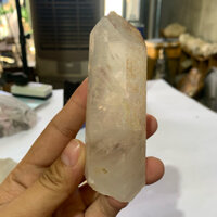 Trụ đá thạch anh trắng tự nhiên (đá thật) đánh bóng dùng trang trí nhà cửa nặng 180g(F8)