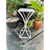 Trụ Đôn Chân Cong để tráp cưới và hoa cưới - sơn tĩnh điện
