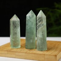 Trụ Flourite xanh lá nhạt dùng trong thiền định và phong thủy đem lại tác dụng thanh tẩy cao