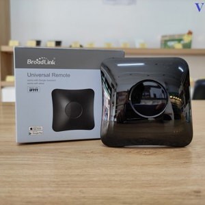 Trung tâm điều khiển nhà thông minh RM4 PRO