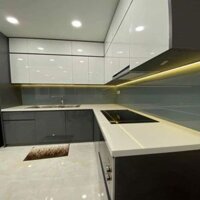 Tủ bếp chữ  thùng gỗ nhựa Picomat, cánh Acrylic