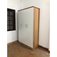Tủ gỗ công nghiệp 3 cánh ( cánh trắng+ viền 195)