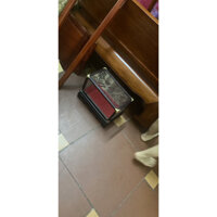 TỦ KÍNH-tủ kính trưng bày sản phẩm gỗ, tượng,... nội thất trong nhà.