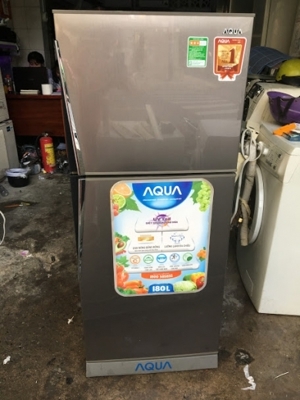 Tủ lạnh Aqua 165 lít AQR-U185BN