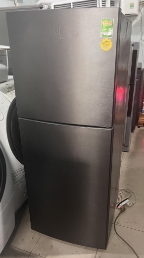 Điện máy XANH (dienmayxanh.com) - 💧Tủ lạnh Electrolux Inverter 211 lít  ETB2100MG 💧GIÁ SỐC MỪNG U23 GIẢM 23%: 4.920.000 ₫ 💧Giá thường: 6.390.000  ₫ 💧Kết thúc 18:00 29/08 https://www.dienmayxanh.com/tu-lanh/electrolux- etb2100mg | Facebook