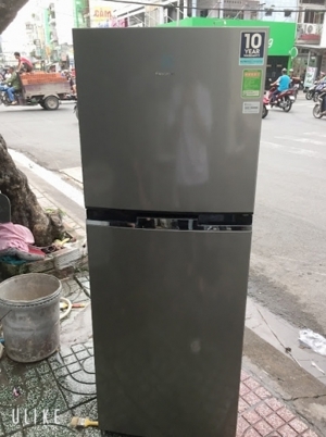Tủ Lạnh Electrolux Inverter 230 lít ETB2300MG