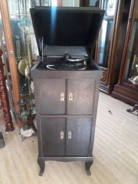 Tủ Máy Hát Cổ Quay Tay Dây Thiều Loa Kèn Pháp