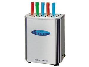 Tủ tiệt trùng dao bằng tia UV Sunkyung SK-10U