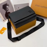 Túi cặp đeo chéo Louis Vuitton LV Bag Fastline Wearable Wallet Đen trơn logo tag LA on web fullbox bill thẻ