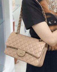 Túi Chanel Classic Medium: Huyền Thoại Và Sự Tinh Tế Trong Mỗi Đường Nét