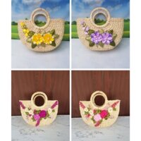 Túi cói lục bình bán nguyệt hoa thêu ruy băng, túi xách tay nữ size 29, túi cói đi chơi đi biển chụp hình, đi tiệc