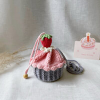 Túi đeo chéo cupcake cho bé bằng len handmade 🧁