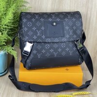 Túi Đeo Chéo Nam LV kiểu dáng hiện đại thiết kế độc đáo da canvas chống thấm nước - LV267180