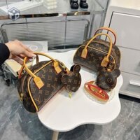 Túi Đeo Chéo Và Cầm Tay LV Kèm Túi Gấu Nhỏ