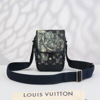 Túi đeo Louis Vuitton x The Chapman Brothers Savane Elephant size 21