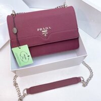 Túi đeo nữ prada