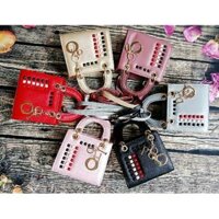 Túi Dior nạm đinh