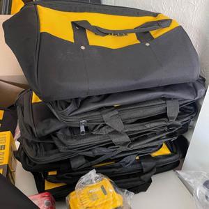 Túi dụng cụ Dewalt 629053-00 381x228x279mm