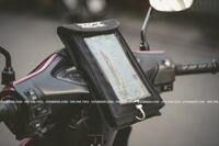 Túi đựng điện thoại treo đầu xe máy ZDK mini có lỗ sạc pin cảm ứng