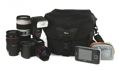 Túi đựng máy ảnh Lowepro Stealth Reporter D200 AW