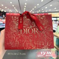 Túi giấy Dior đỏ họa tiết động vật kèm nơ đỏ 19.5 x 14 x 7.5 cm