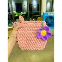 Túi len handmade đeo chéo tự đan màu hồng mềm mại kèm hoa