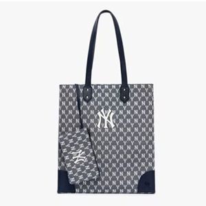 Túi tote MLB Monogram Jacquard Shopper Bag New York Yankees 3AORL031N