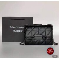 Túi trám dây xích khóa tam giác chất mềm, dáng hộp trẻ trung TDEO44