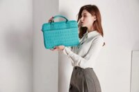 Túi Wiwu Cosmo Slim Case Dành Cho Laptop, Ultrabook Họa Tiết Khắc Nổi Chữ Cái Alphabet Cực Độc Đáo - Hàng Chính Hãng - 13.3 inch - Xanh