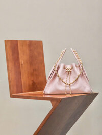 Túi Xách Chanel Jennie Siêu Cấp Màu Hồng Dáng Hobo 26cm