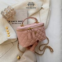 Túi xách cốp hoa trà trần trám đeo chéo dáng hộp vuông dây da phối xích TMX63