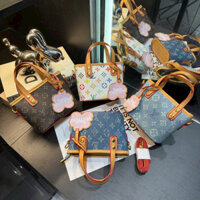 Túi xách dáng làn kèm tag hoa sang chảnh size 18cm