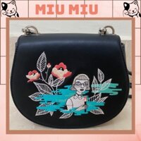 Túi xách đeo chéo Charles & Keith