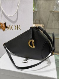 Túi Xách Dior Saddle Siêu Cấp Nữ Da Bò Màu Đen 20x15x4cm
