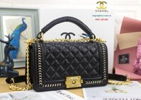 Túi xách nữ cao cấp Chanel Boy da trơn viền xích vàng