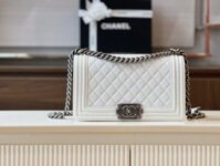 Túi Xách Nữ Chanel Boy Medium Màu Trắng Like Auth Cao Cấp 25cm