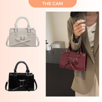 Túi xách nữ đeo  tết cầm tay cá tính màu đỏ . Túi xách đi chơi tết đẹp,  Túi màu đỏ thiết kế thời trang nổi bật