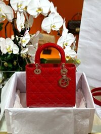 Túi Xách Nữ Dior Lady Da Cừu Màu Đỏ Bóng Rep 11 Cao Cấp 24cm