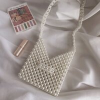 Túi xách nữ handmade được kết hạt ngọc trai nhân tạo cho nàng tha hồ sống ảo, dạo phố