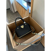 túi xách valentino sz 22cm màu đen