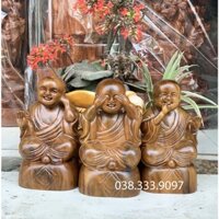 Tượng bộ chú tiểu tam không cao 15cm được làm bằng gỗ bách xanh nguyên khối