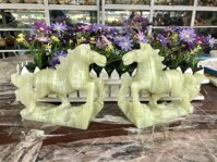 Tượng Cặp Ngựa phi lướt đại phong thủy rước công danh tài lộc đá ngọc Onyx trang trí phòng khách, bàn làm việc - Dài 20 cm
