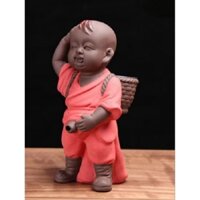 Tượng chú tiểu đứng tè in 3Đ bằng nhựa nguyên khối . Cở đại 14cm×8cm