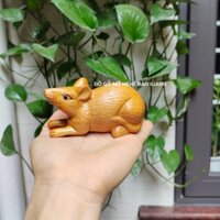 Tượng con chuột gỗ bách vàng